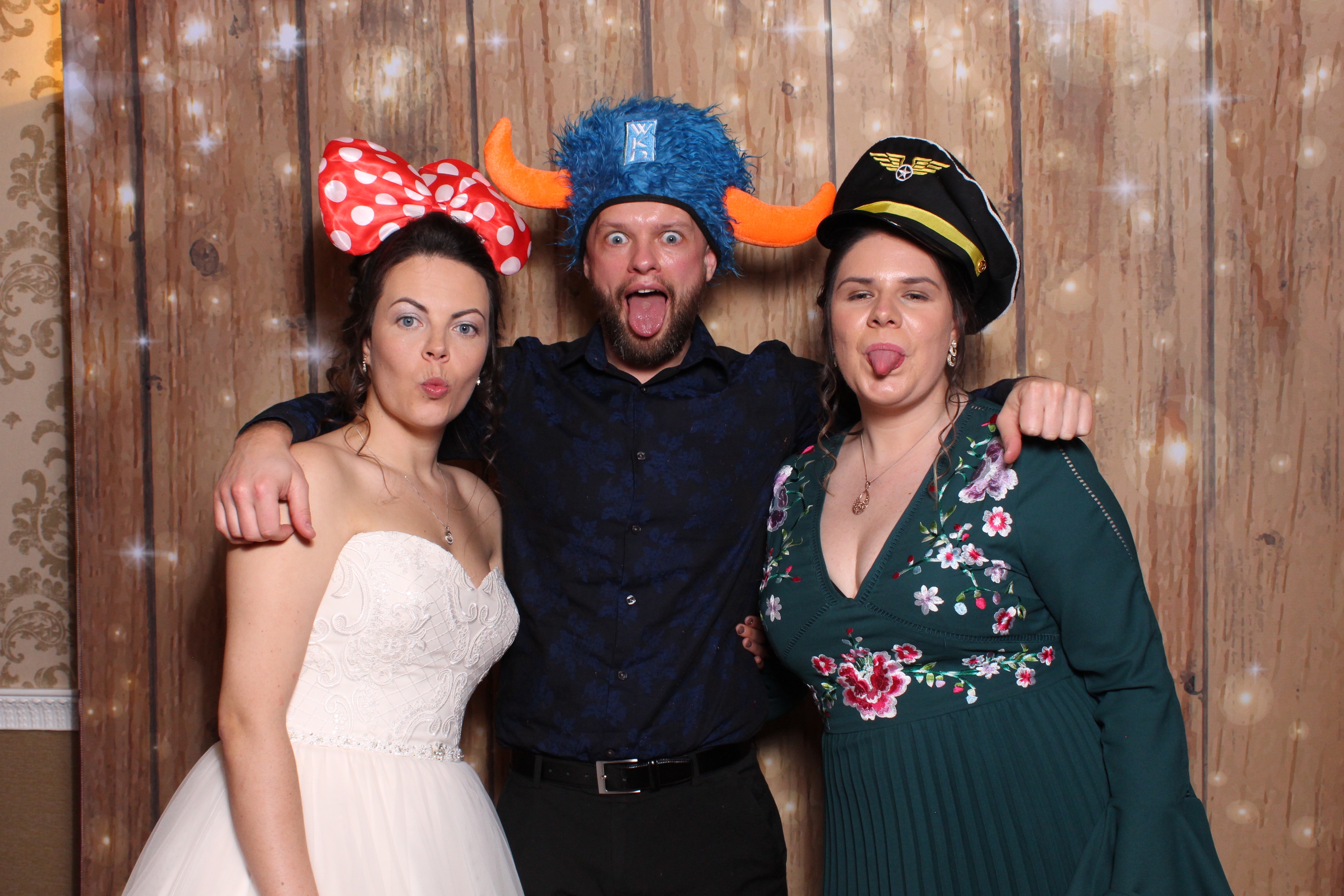 Mr & Mrs Sewell  | View more photos from the event at gallery.magicimages.uk/u/MagicImages/Mr-Mrs-Sewell